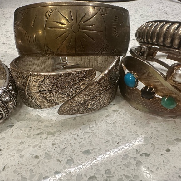 Vintage lot of 10 mid century bangles and braclets - Picture 3 of 16